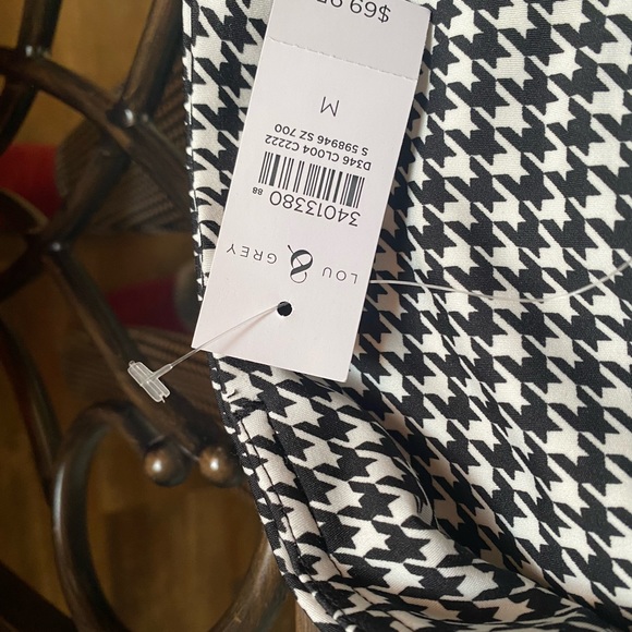 New with tags Lou & Grey stretch pants - Picture 6 of 7